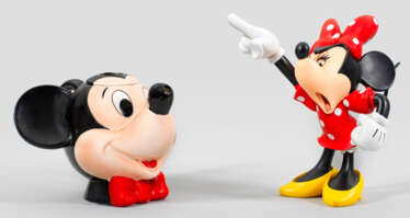 Mickey Mouse-Teekanne und Minnie Mouse-Figur von Walt Disney