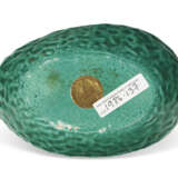 A CHINESE EXPORT PORCELAIN GREEN MELON TUREEN, COVER AND STAND - фото 9
