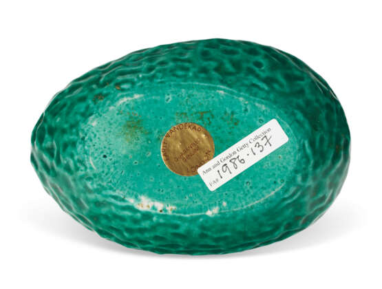 A CHINESE EXPORT PORCELAIN GREEN MELON TUREEN, COVER AND STAND - фото 9