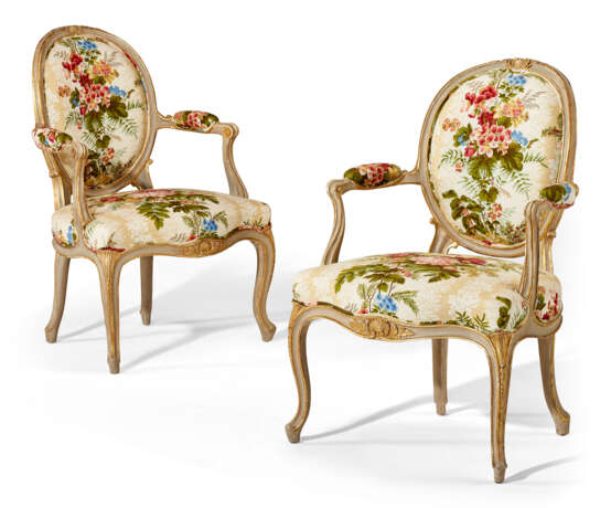 A PAIR OF GEORGE III GREY-PAINTED AND PARCEL-GILT OPEN ARMCHAIRS - photo 1