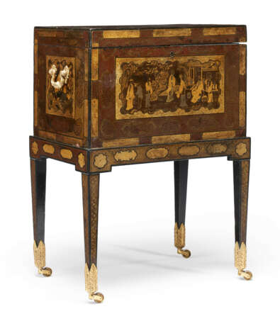 A CHINESE EXPORT BLACK, GILT AND POLYCHROME LACQUER TEA CHEST-ON-STAND - photo 5