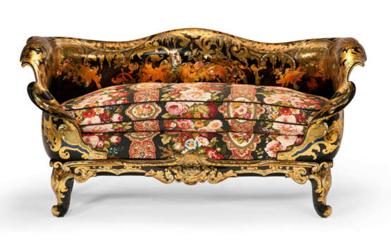 A MATCHED PAIR OF VICTORIAN PARCEL-GILT AND MOTHER-OF-PEARL INLAID PAPIER M&#194;CH&#201; EBONIZED SETTEES - photo 2
