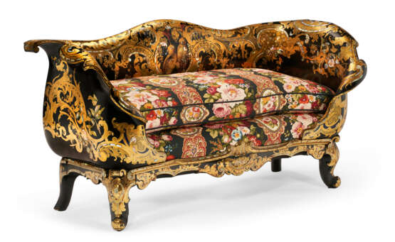 A MATCHED PAIR OF VICTORIAN PARCEL-GILT AND MOTHER-OF-PEARL INLAID PAPIER M&#194;CH&#201; EBONIZED SETTEES - photo 6