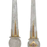 A PAIR OF AMERICAN GOLD AND RUBY-MOUNTED ROCK CRYSTAL OBELISKS AND A SILVER, GOLD, EMERALD, AND PEARL-MOUNTED RED JASPER DRAGON-FORM BOX - фото 2