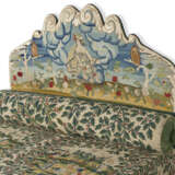 A CONTINENTAL NEEDLEWORK HEADBOARD, COVERLET AND BOLSTER - Foto 1