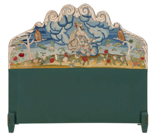 A CONTINENTAL NEEDLEWORK HEADBOARD, COVERLET AND BOLSTER - Foto 2