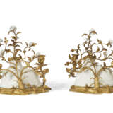 A PAIR OF FRENCH ORMOLU-MOUNTED AND PORCELAIN TWIN-LIGHT CANDELABRA - фото 3