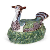 A DUTCH DELFT POLYCHROME BIRD-FORM BUTTER DISH AND A COVER - фото 2