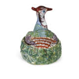 A DUTCH DELFT POLYCHROME BIRD-FORM BUTTER DISH AND A COVER - фото 4