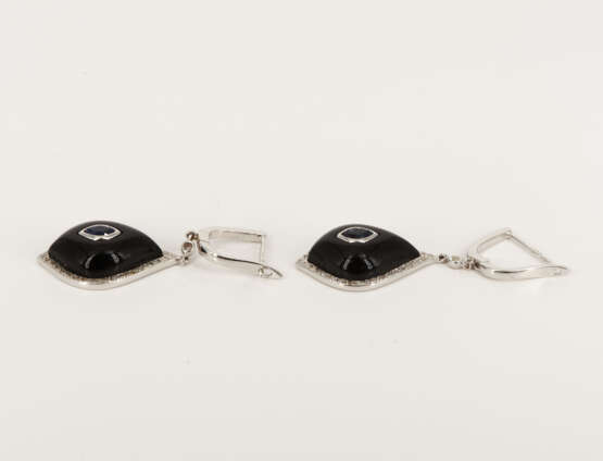 Onyx-Sapphire-Diamond-Earrings - фото 3