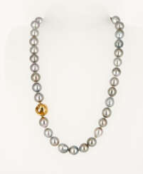 Tahiti-Pearl-Diamond-Necklace
