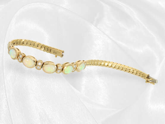Klassisches und hochwertig gefertigtes Opal/Brillant-Goldschmiedearmband - фото 1