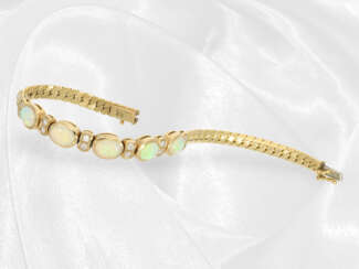 Klassisches und hochwertig gefertigtes Opal/Brillant-Goldschmiedearmband