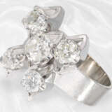 Ring: Sehr solider vintage Goldschmiedering mit schönen Altschliff-Diamanten von zusammen ca. 3,1ct - photo 2