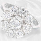 Ring: Ausgefallener und sehr exklusiver vintage Brillant-Blütenring, ca. 2,39ct Brillanten - Foto 1