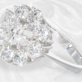 Ring: Ausgefallener und sehr exklusiver vintage Brillant-Blütenring, ca. 2,39ct Brillanten - фото 2