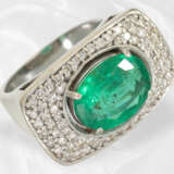 Ring: Vintage Brillant/Smaragd-Goldschmiedering mit großem Smaragd, Handarbeit, Smaragd ca. 3,6ct - Foto 3