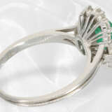 Ring: Weißgoldener Diamant/Brillantring mit schönem Smaragd von ca. 1,15ct, Expertise - фото 4