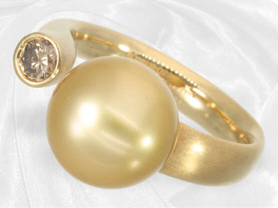 Ring: Aufwendig gearbeiteter, hochwertiger Designerring mit feinster Südsee-Perle und Fancy-Brillant - photo 3