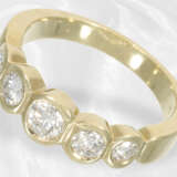 Ring: Handgefertigter solider Gelbgoldring mit hochwertigem Brillantbesatz, ca. 1,18ct - фото 1