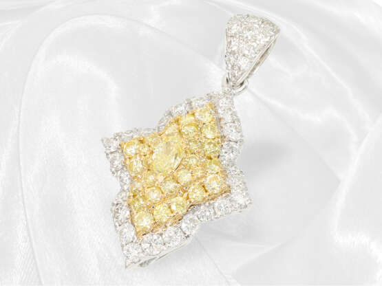 Zarte Ankerkette mit hochwertigem Goldschmiedeanhänger, weiße und gelbe Diamanten/Brillanten von ca. 1,1ct - Foto 4