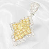 Zarte Ankerkette mit hochwertigem Goldschmiedeanhänger, weiße und gelbe Diamanten/Brillanten von ca. 1,1ct - photo 4