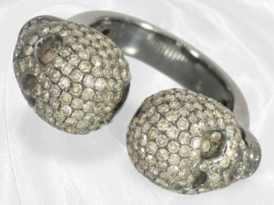 Ring: Außergewöhnlicher, seltener Diamant-Designer-Goldschmiedering Motiv "Totenköpfe" aus 18K Weißgold - фото 3
