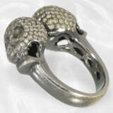 Ring: Außergewöhnlicher, seltener Diamant-Designer-Goldschmiedering Motiv "Totenköpfe" aus 18K Weißgold - фото 4