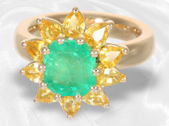Ring: handgefertigter neuwertiger Smaragdring mit gelben Saphiren, insgesamt ca. 4,91ct, Manufaktur Schupp - фото 3