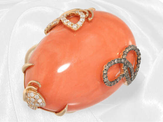 Ring: Äußerst dekorativer, neuwertiger Goldschmiedering mit großer Koralle 65ct! sowie Brillanten, Unikat - Foto 3
