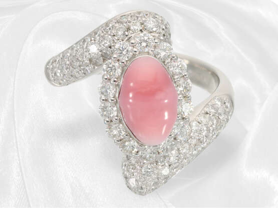 Ring: Hochfeiner Brillantring aus Platin mit extrem seltener "Conch" Naturperle von ca. 2,09ct - Foto 4