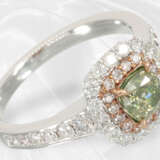 Neuwertiger, sehr eleganter Brillant-Goldschmiedering, natürlicher grüner Diamant von ca. 0,91ct - фото 2