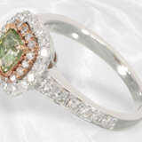Neuwertiger, sehr eleganter Brillant-Goldschmiedering, natürlicher grüner Diamant von ca. 0,91ct - Foto 5