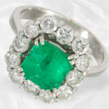 Ring: Hochwertiger Brillantring mit schönem, leuchtenden Smaragd von ca. 2ct - фото 1