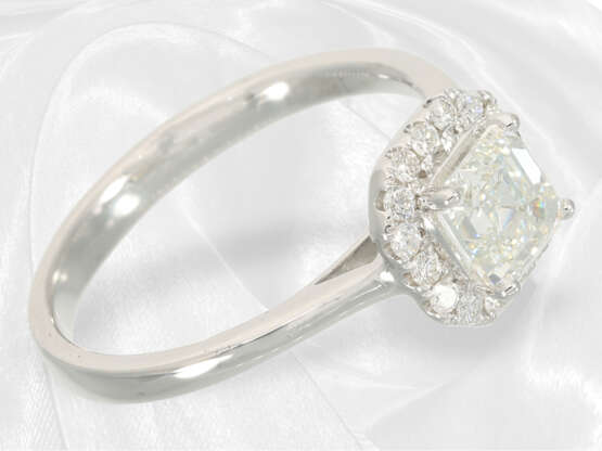 Ring: Feiner Diamant/Brillant-Goldschmiedering, seltener Square Emerald-Cut von 1ct, IGI-Report, neuwertig - Foto 4