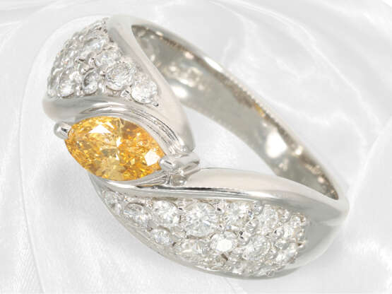 Ring: Neuwertiger und raffiniert gefertigter Brillant/Diamant-Goldschmiedering, oranger Fancy-Diamant von ca. 0,46ct - фото 2