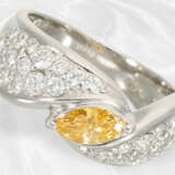 Ring: Neuwertiger und raffiniert gefertigter Brillant/Diamant-Goldschmiedering, oranger Fancy-Diamant von ca. 0,46ct - Foto 4