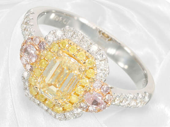 Ring: Ungetragener, sehr hochwertiger Fancy-Brillant/Diamantring, Mittelstein von 1,02ct, insgesamt 1,73ct - Foto 2