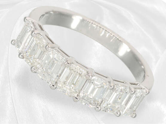 Ring: Äußerst hochwertiger Platinring mit wertvollem Diamantbesatz, ca. 2,21ct - photo 1