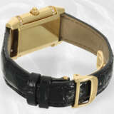 Armbanduhr: Exquisite Damenuhr Jaeger Le Coultre Reverso Ref.265.1.08 in 18K Gelbgold mit Lederband - photo 3