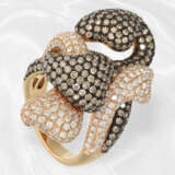 Ring: Exklusiver, äußerst massiv gefertigter Designer-Goldschmiedering, weiße und braune Brillanten von ca. 4,36ct - фото 4