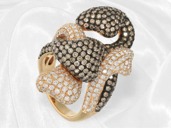 Ring: Exklusiver, äußerst massiv gefertigter Designer-Goldschmiedering, weiße und braune Brillanten von ca. 4,36ct - photo 4