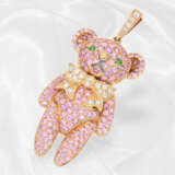 Neuwertiger, ausgefallener Goldschmiede-Anhänger mit pinken Saphiren und Brillanten, "Teddybär" 18K Gold - photo 2