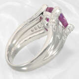 Ring: Sehr dekorativer Diamantring mit feinem natürlichen Rubin "Purple Red",4,77ct, Platin, mit GIA-Report - photo 6