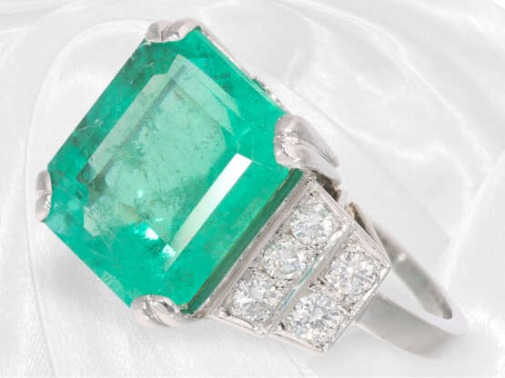 Ring: wertvoller Brillant/Smaragd-Goldschmiedering mit großem Smaragd, Handarbeit aus Platin, Smaragd ca.8ct - фото 2