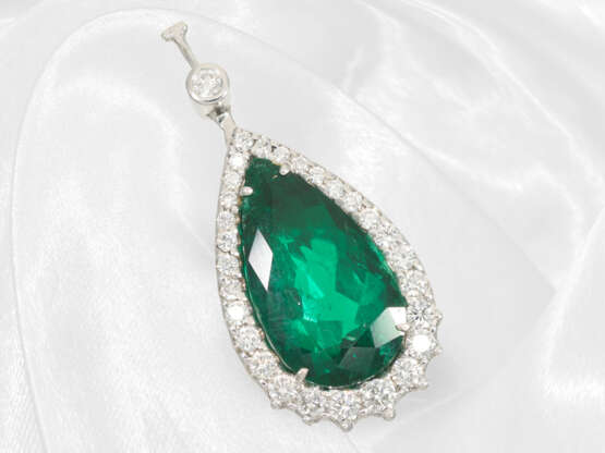 Exclusiver Smaragd/Brillant-Goldschmiedeanhänger von Wempe, äußerst seltener Smaragd von 6,59ct incl.Wertgutachten über 59.650€ - Foto 3