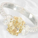 Ring: Aufwendig gestalteter Brillant/Diamantring, ovaler Fancy Mittelstein 2,09ct, GIA-Zertifikat - фото 1