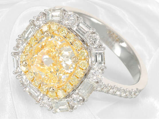 Wertvoller neuwertiger Diamantring mit einem gelben Diamanten von 3ct sowie weiteren Brillanten/Diamanten - Foto 3
