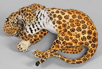 Großer liegender Leopard