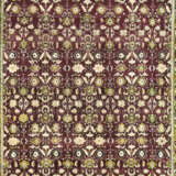 A LARGE AGRA CARPET - фото 3